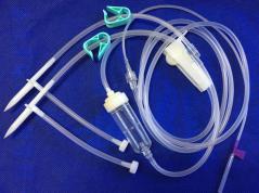 一(yī)次性使用(yòng)精密過濾輸液器(qì)